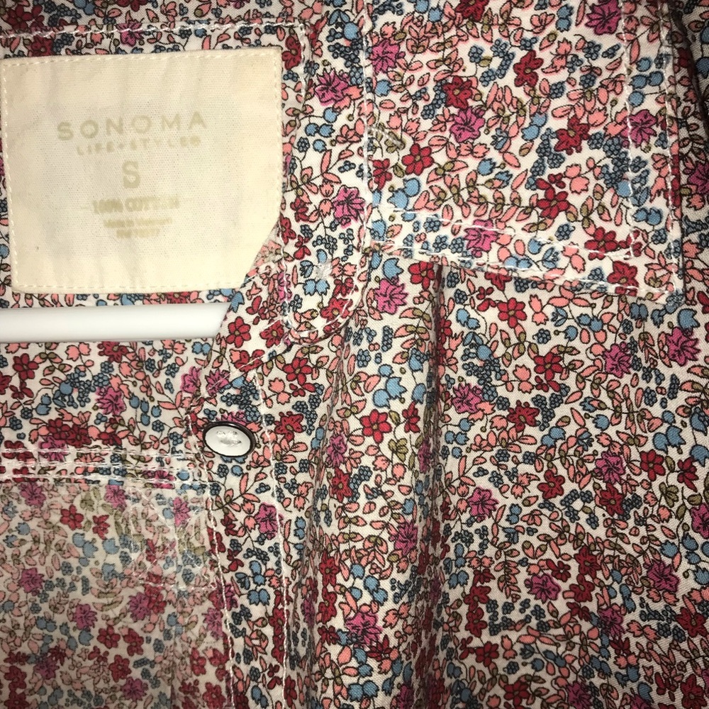 Floral button down - Picture 3 of 4